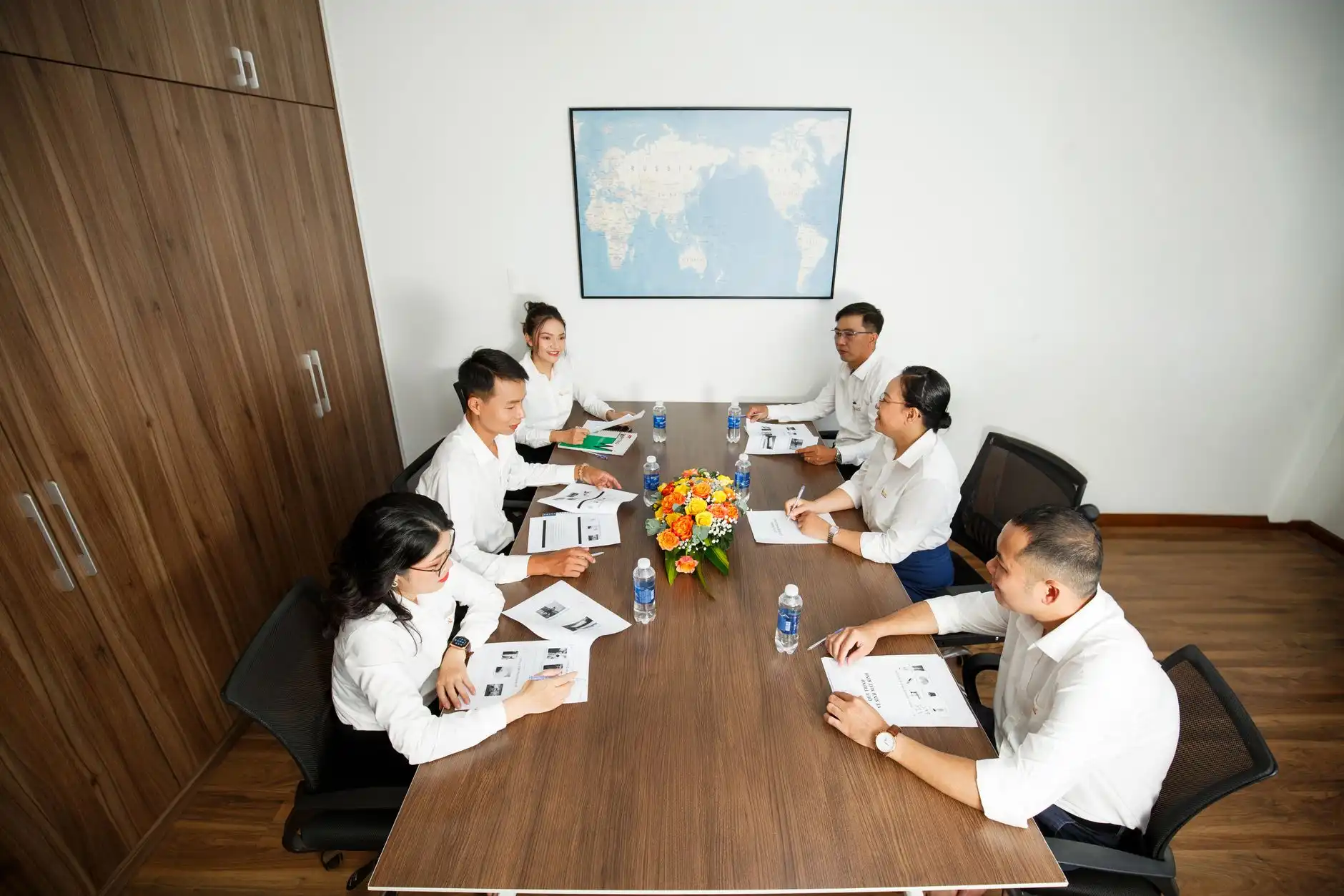 北京企业工装定制全流程解析:从量体到交付的标准化服务规范正文配图 1