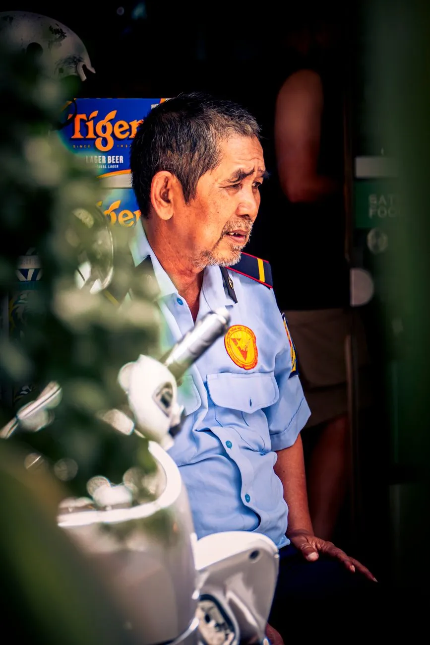 企业工装采购指南:如何为物业团队挑选合适的保安服与保洁服正文配图 2
